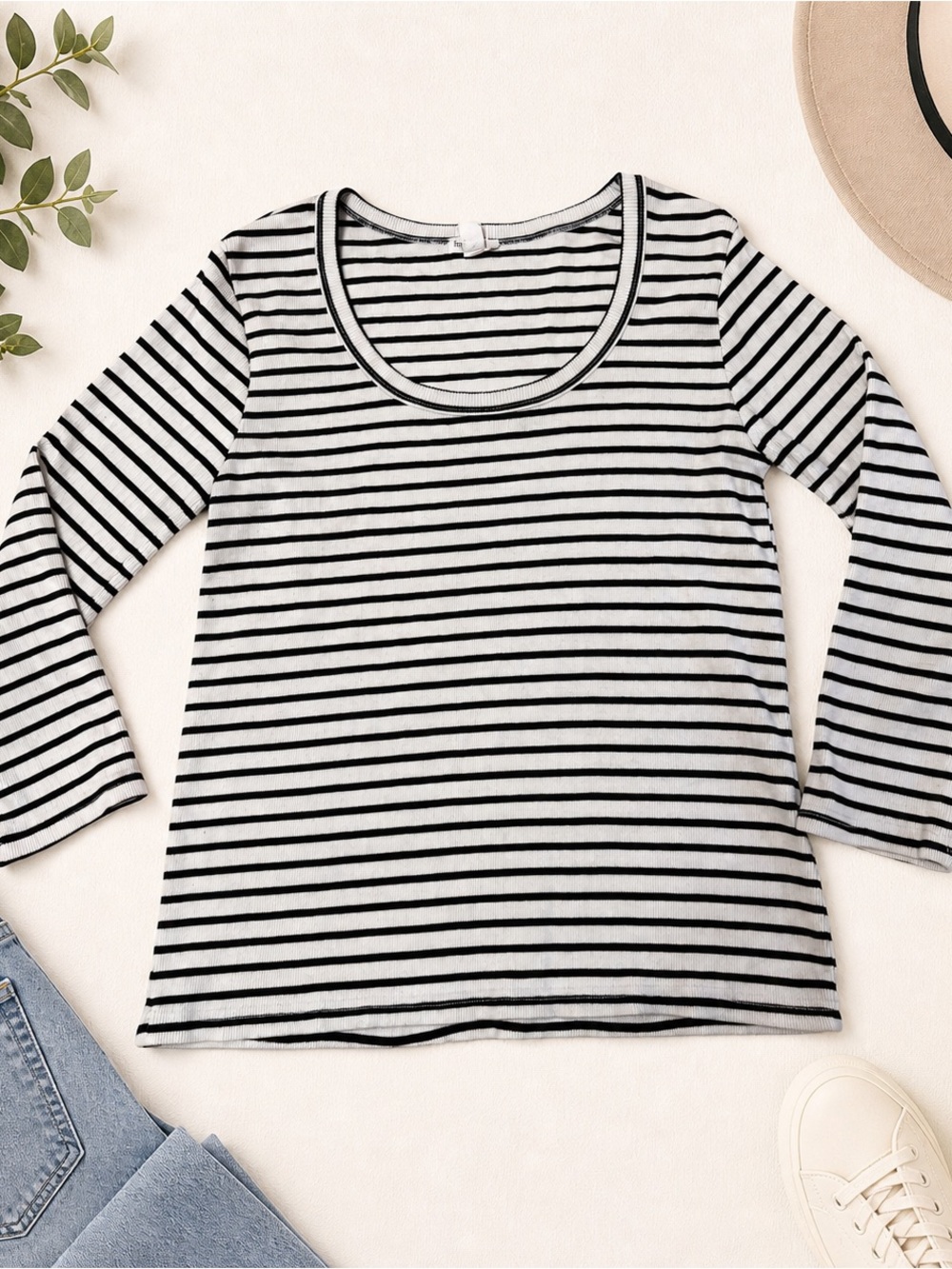 Tribal vintage Black & White Striped Long Sleeve Scoop Neck Tee